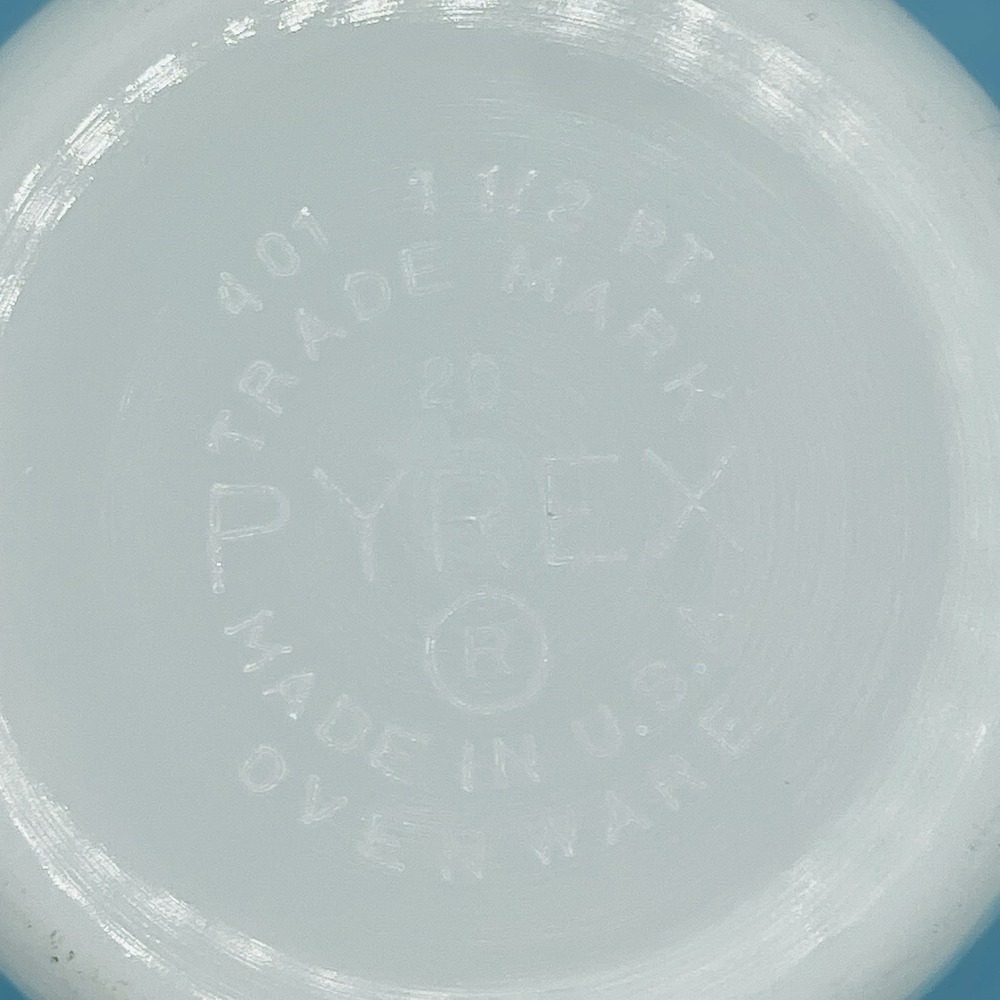 Vintage PYREX 401 Turquoise Blue Mixing Bowl 1.5 Pt 1½ Qt Nesting USA - Picture 7 of 7